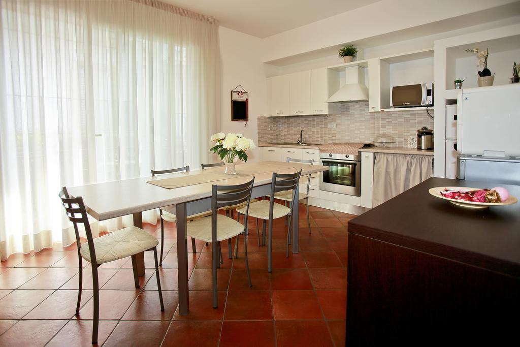 גיארדיני נאקסוס B&B A Casa Di Amici מראה חיצוני תמונה
